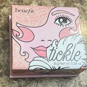 Benefit Tickle highlighter, NWB Full size